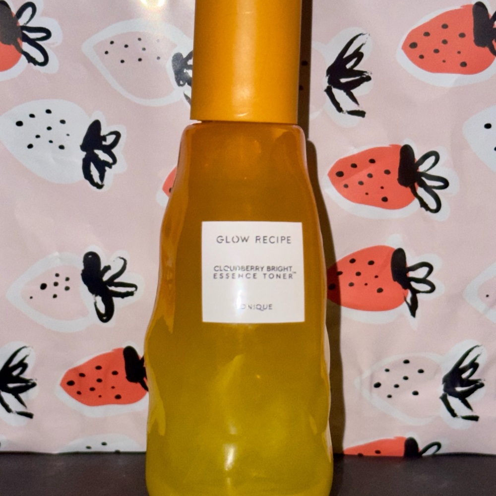 Glow Recipe Cloudberry Bright Essence Toner - Vibrant Orange - Picture 3 of 4